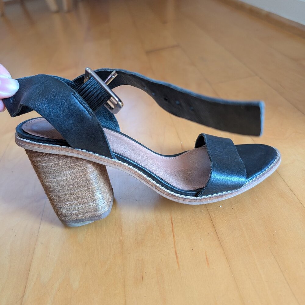 Wittner EU 37 leather block heels (used twice)